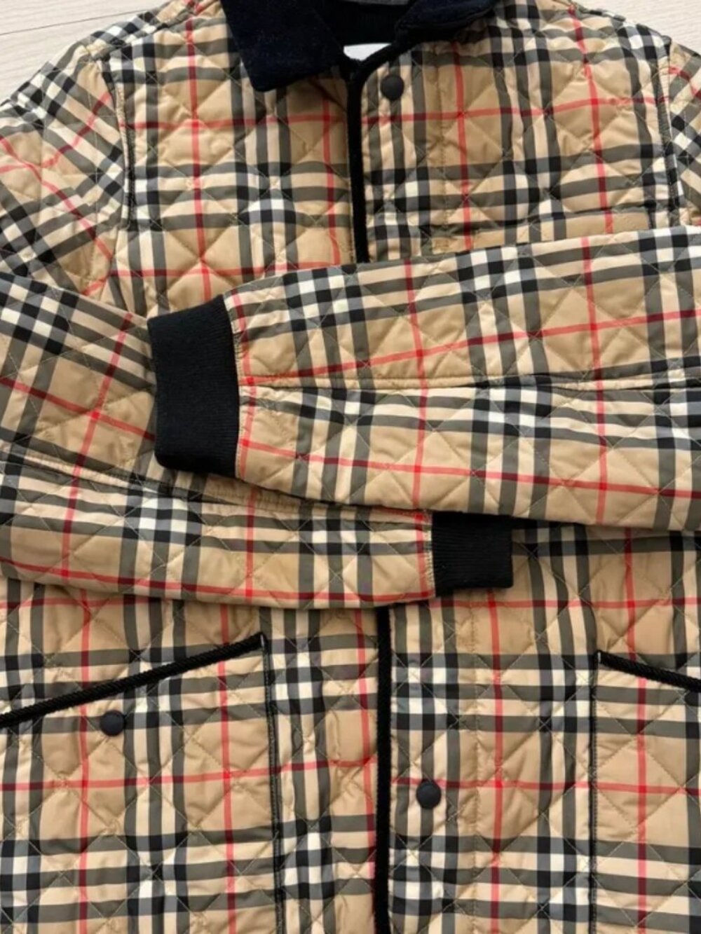 Authentic Burberry Check Quilted Barn Jacket - Picture 6 of 9